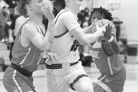 Seminole State Trojans Earn First Region II Win