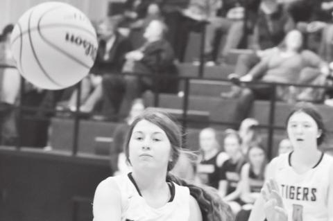 Maud Tigers Fall Short Friday Night