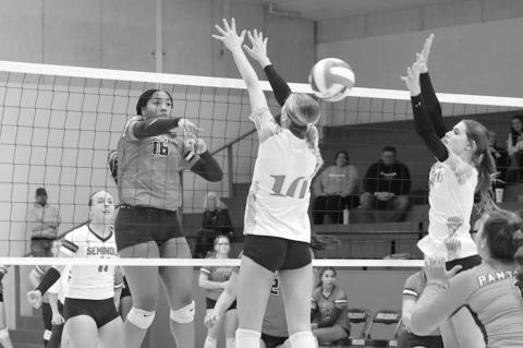 Seminole State Volleyball Fall at District