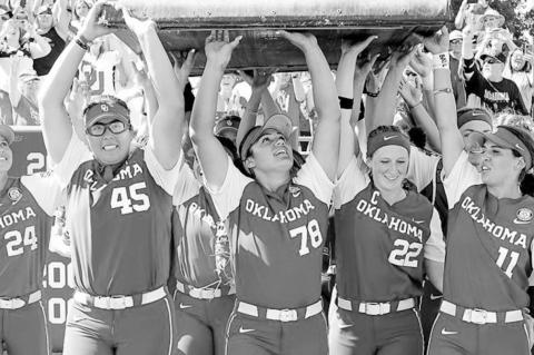 Sooners Advance to 5th Straight WCWS
