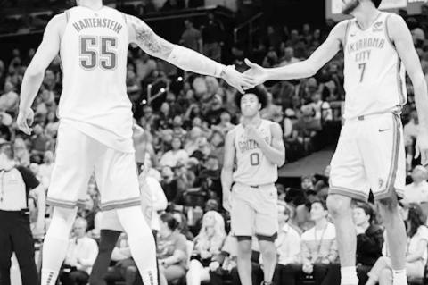 Holmgren, Hartenstein Continue Offseason Workouts at Lakers Gym