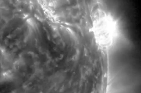 Powerful Sun Storm Knocks Out Radio Transmissions