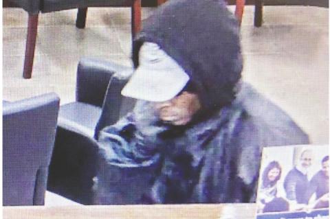 Seminole Police Release Additional Photographs of Bancfirst Robbery