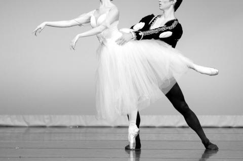 Katie Kelley and John Aguirre in “Giselle” Act II (Photo courtesy of Jana Carson).