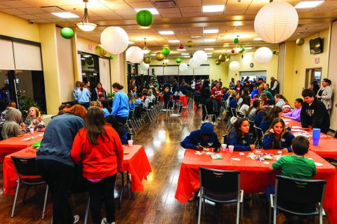 Seminole State College will host its annual Night at the Lights on Monday, Dec. 8, 2025, from 5:30 to 7:30 p.m. at the Reynolds Wellness Center in Seminole. This family-friendly event is free and open to the public. Guests can enjoy making holiday crafts 