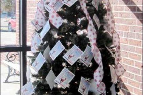 Bank Brings Santa to Seniors