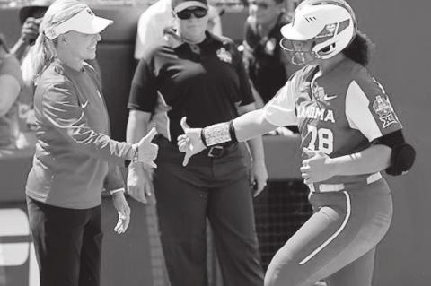 Sooners Bounce Back Big and Advance to WCWS
