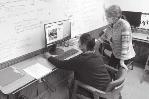 Seminole Nation Adult Education Program Opens Computer Lab