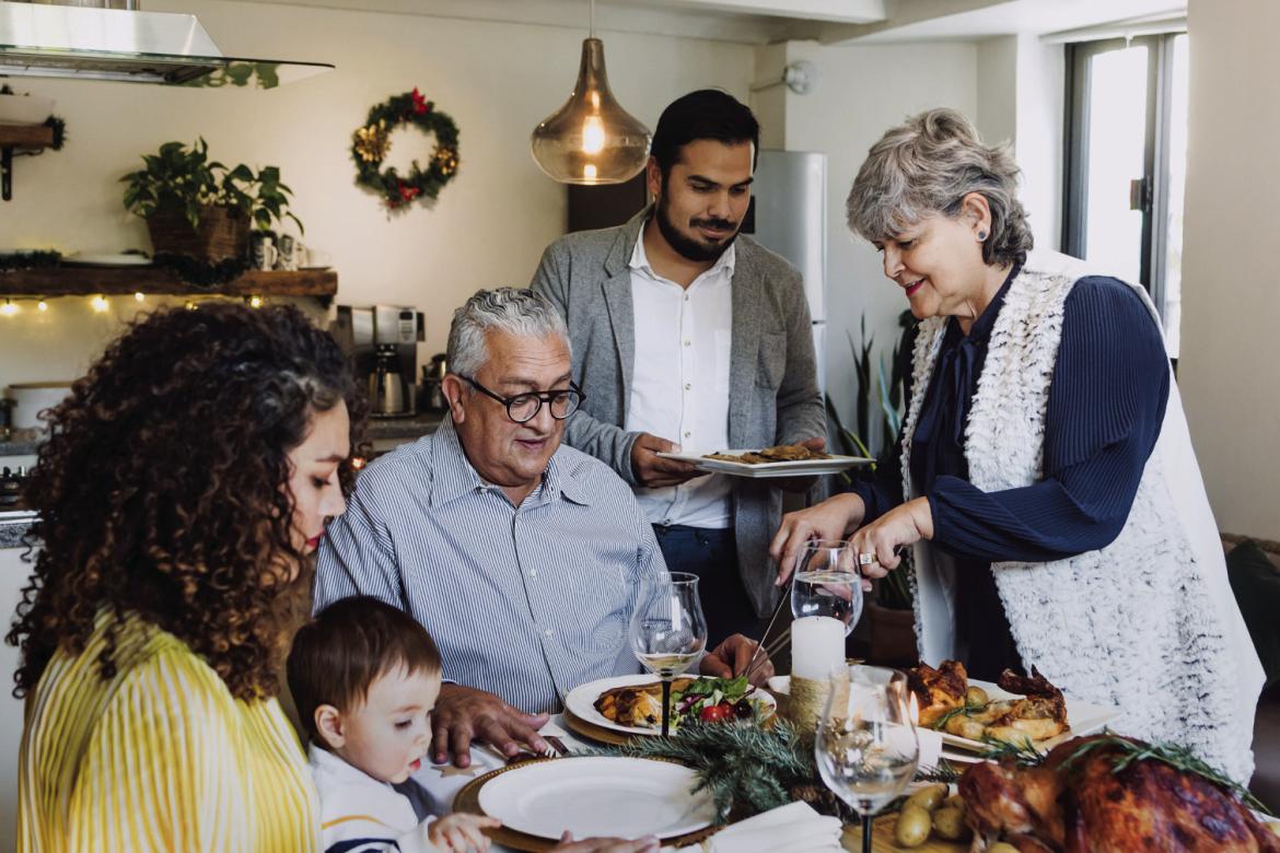 Doctors’ Tips to Stay Healthy and Safe This Holiday Season