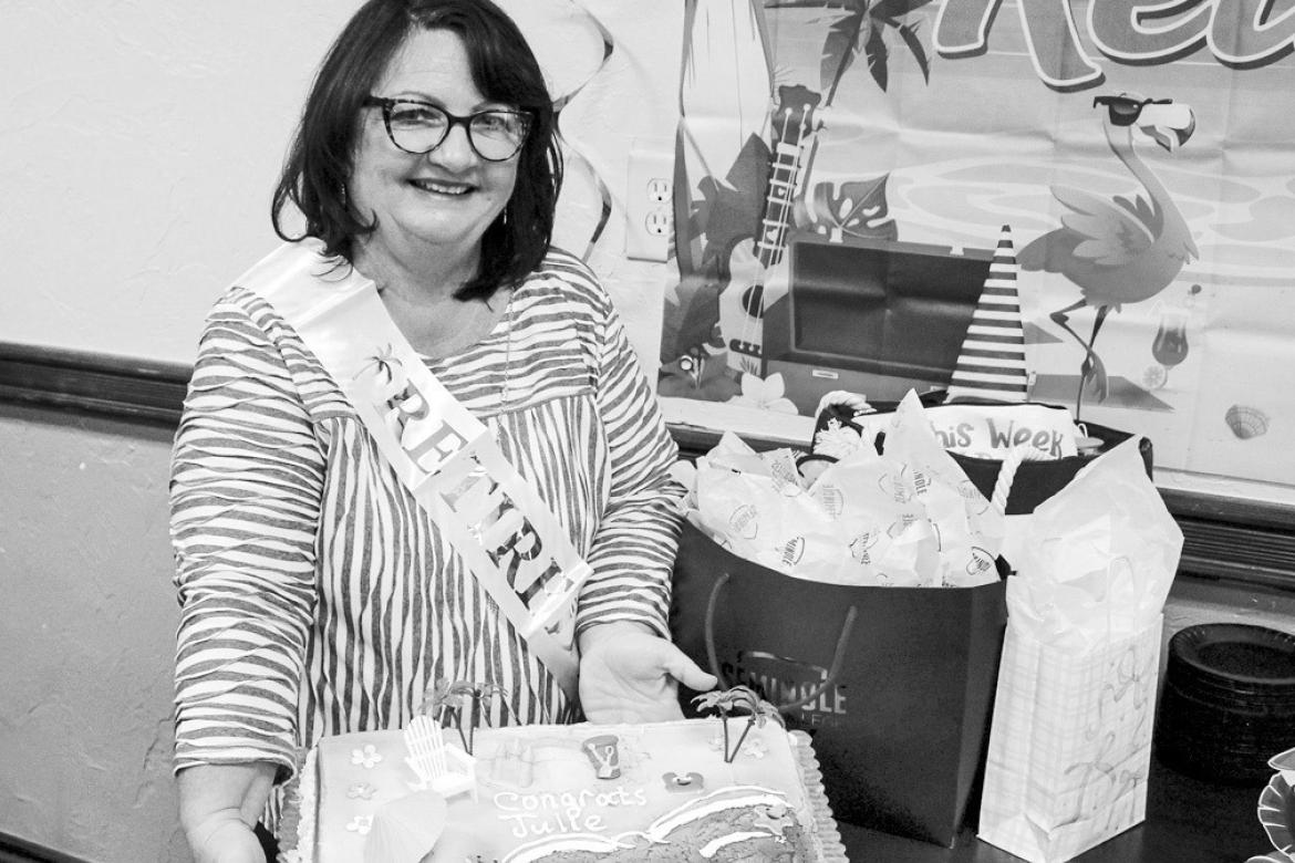 Seminole State College Comptroller Julie Hix was honored during a retirement reception Feb. 26 in the E.T. Dunlap Student Union. Hix served the College for nearly 20 years, previously as director of SSC’s GEAR UP federal grant program before becoming co