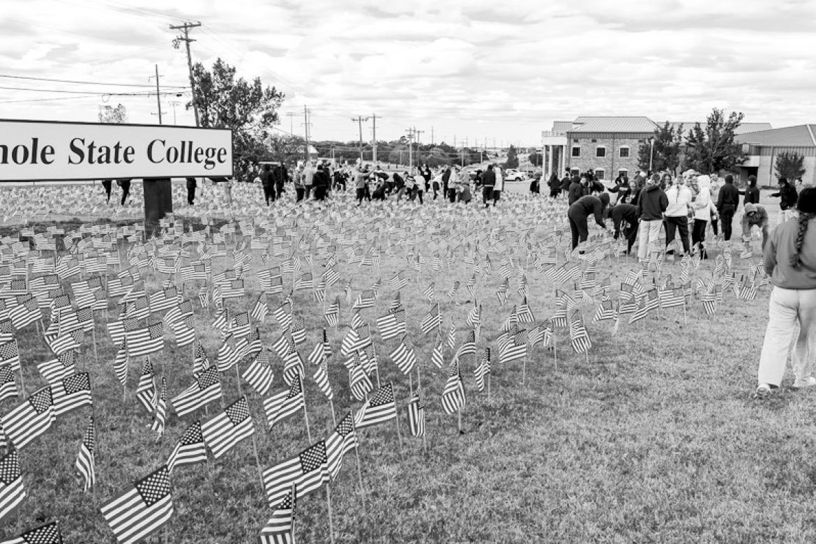Seminole State College students plant flags on campus ahead of SSC’s third annual Military and Veteran Resource Fair in November 2025. The annual event reflects SSC’s continued support for military-connected students, veterans and their families. (Pho